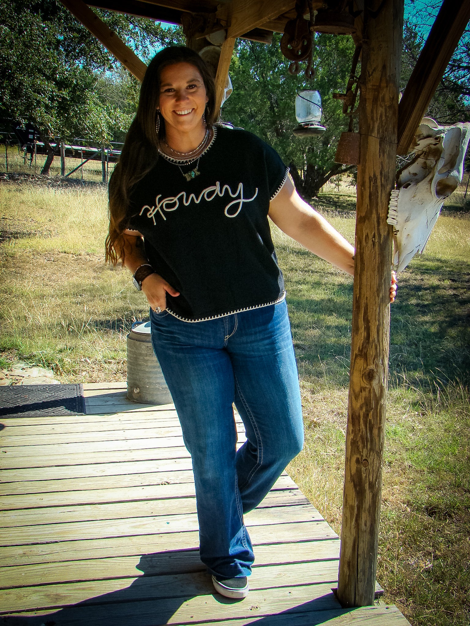 Black Howdy Sleeveless Sweater