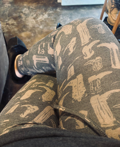 Loungy Lariat Joggers *BOOT