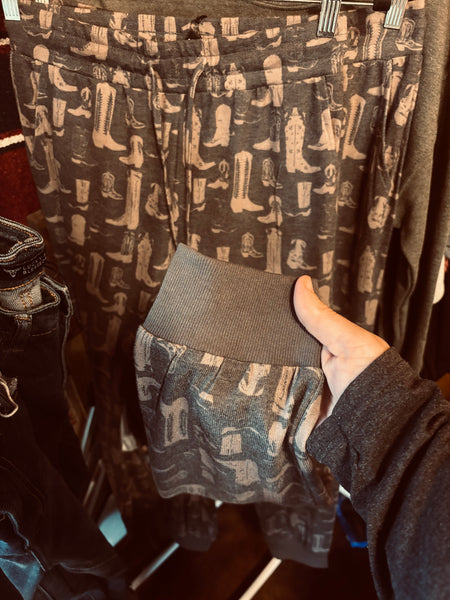 Loungy Lariat Joggers *BOOT